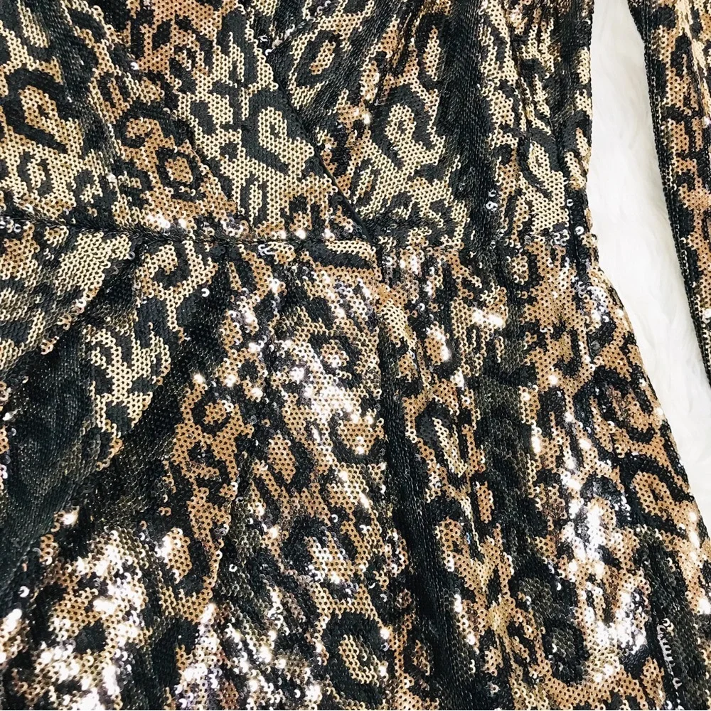 ASTR Selene Leopard Print Sequin Mini Dress Gold Black Wrap Mobwife‎ Size Small